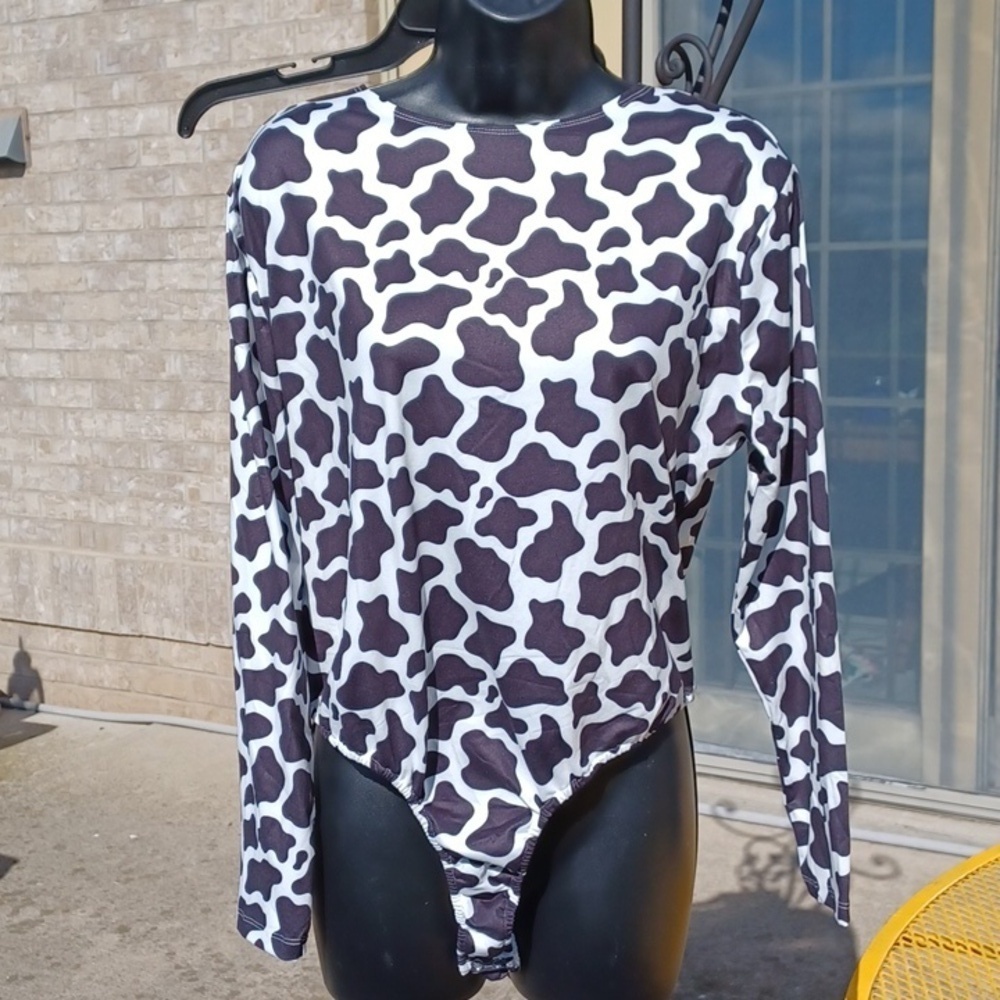 Alredine XXLarge bodysuit, cute giraffe print, 23" pit to pit